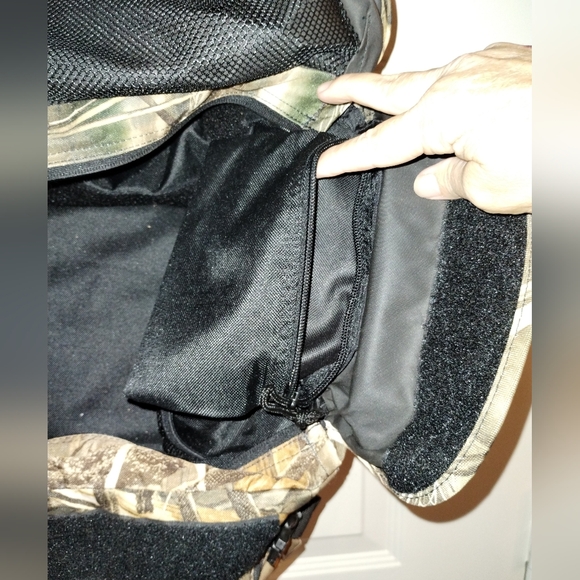 Game Winner Camo Duffle Duffel Hunting Camping Hiking Bag Advantage Max 4 - Picture 6 of 16